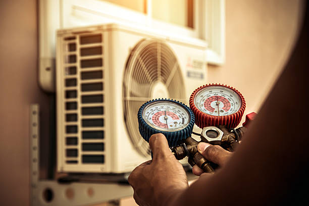 Professional Hvac technician working in Concord, NH